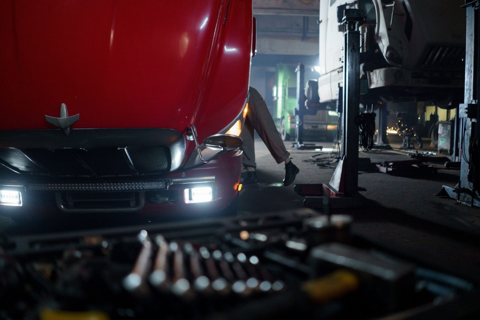 Bees Truck and Trailer Repair mobile service truck